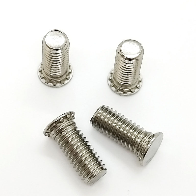 隠されたヘッドスレッドスタッド