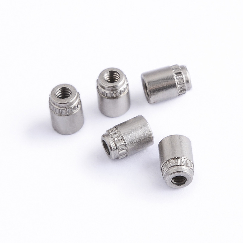 PCB ボード用 UN リベットスタッド